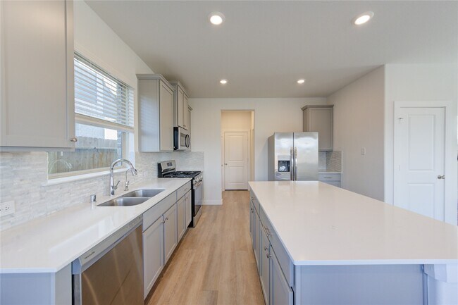 Building Photo - 31918 Holland Arbor Trl