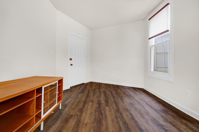 Foto del edificio - 650 D St SE