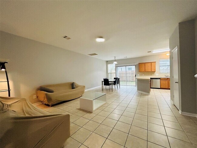 Building Photo - 8010 Barnes Ridge Ln