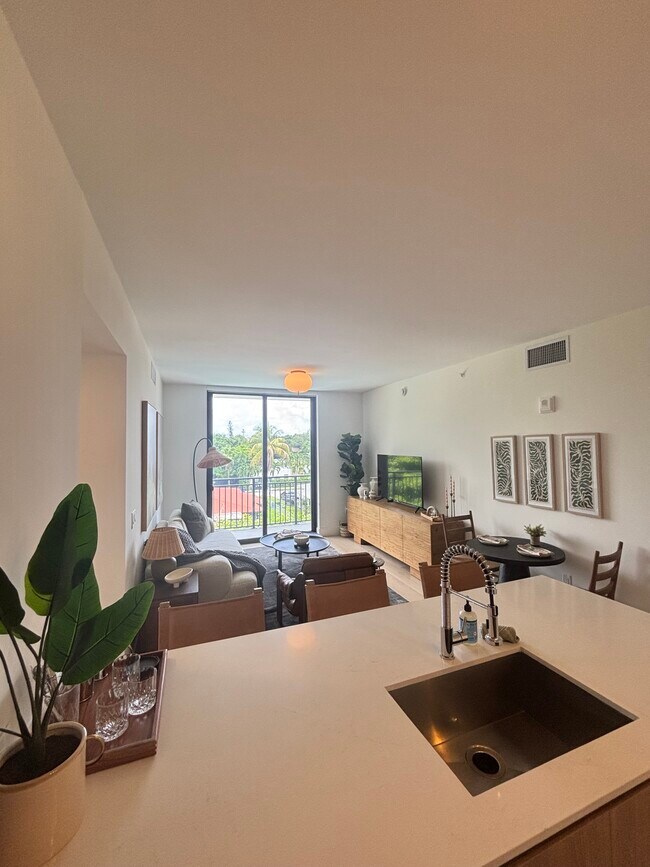 Foto del edificio - 2445 NE 183rd St