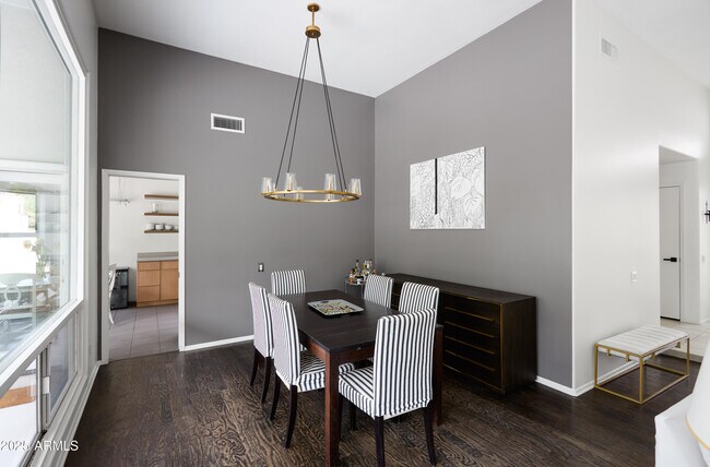 Foto del edificio - 12242 N 74th St