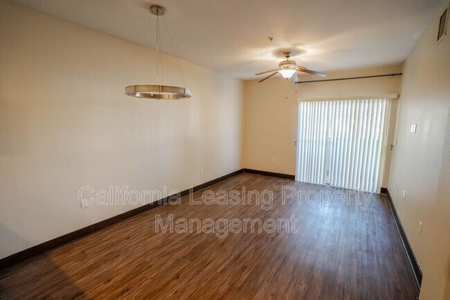 Building Photo - 24507 Town Center Dr
