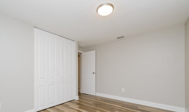 Building Photo - 5815 Silvermoon Ave