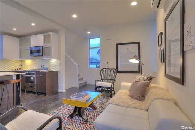 Photo - 2429 NW 60th St Townhome