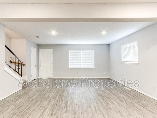 Photo - 2524 Boxwood Avenue House