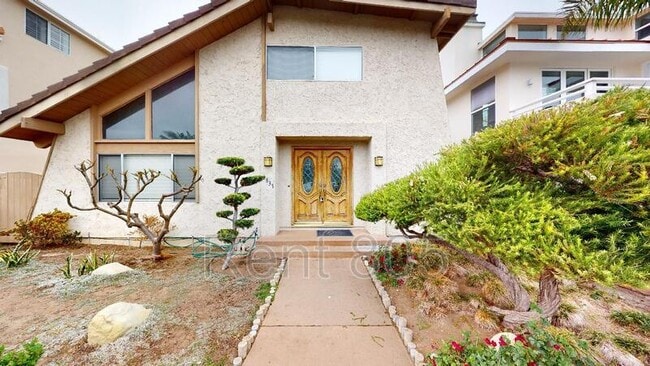 Building Photo - 4837 Oceanaire St