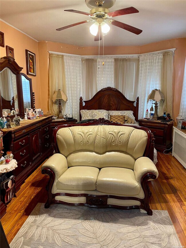 Foto del edificio - 88-24 88th St