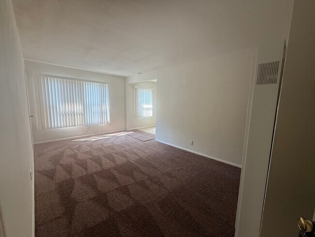 Foto del edificio - 4434 Linden Ave