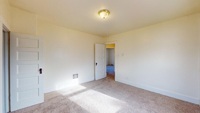 Foto del edificio - Fantastic Downtown Ames Location