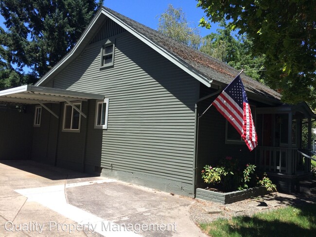 Foto del edificio - 2 br, 2 bath House - 202 Portland Ave