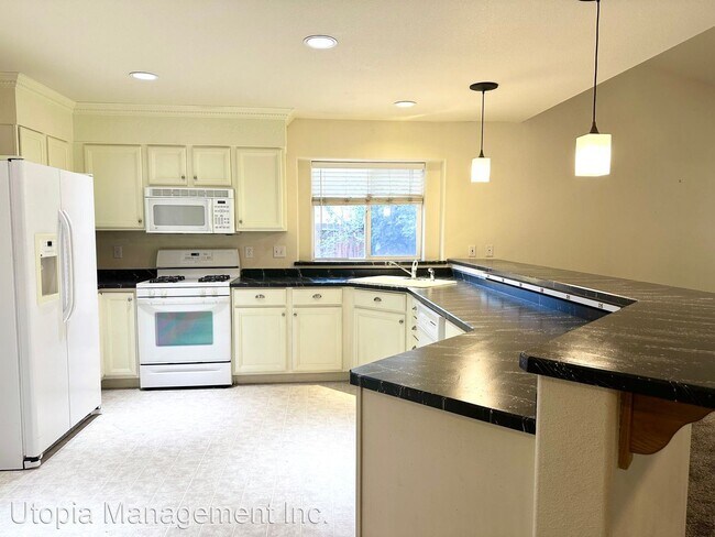 Building Photo - 3 br, 2 bath House - 2021 NW Nickernut Court