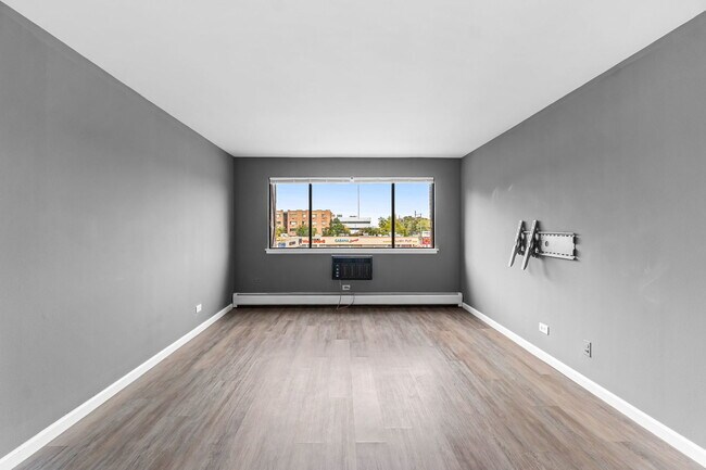 Foto del edificio - 5306 N Cumberland Ave