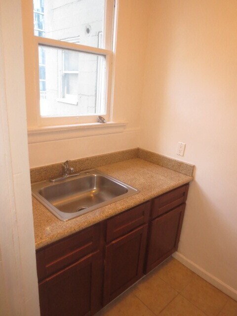 Building Photo - 81 9th St
