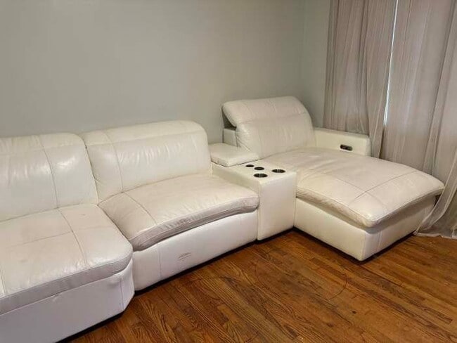 Foto del edificio - 11540 S Racine Ave