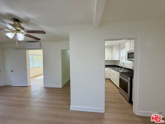 Foto del edificio - 221 S Kenwood St