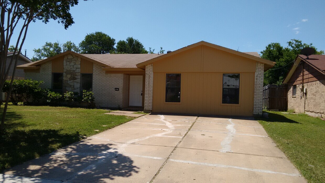 3814 Pendleton Ct, Irving, TX 75062 House Rental in Irving, TX