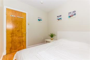 Building Photo - 4 Bd, 2 Bath