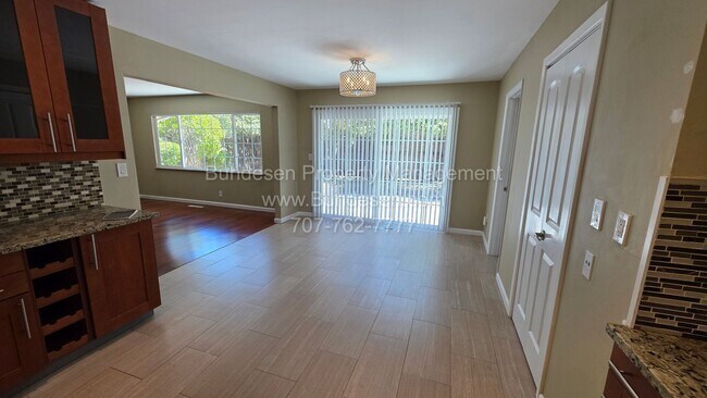 Foto del edificio - Charming and well maintained 3BD/2BA Home Near Doyle Park