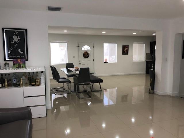 Foto del edificio - 8331 SW 31st St
