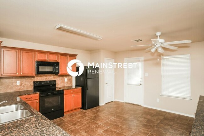 Foto del edificio - 4 Bedroom Pet-Friendly Home in ROYSE CITY, TX with Main Street Renewal
