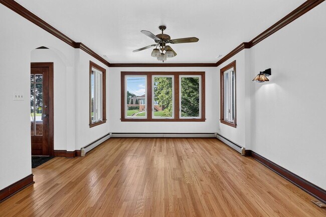 Foto del edificio - 708 McCarthy Rd