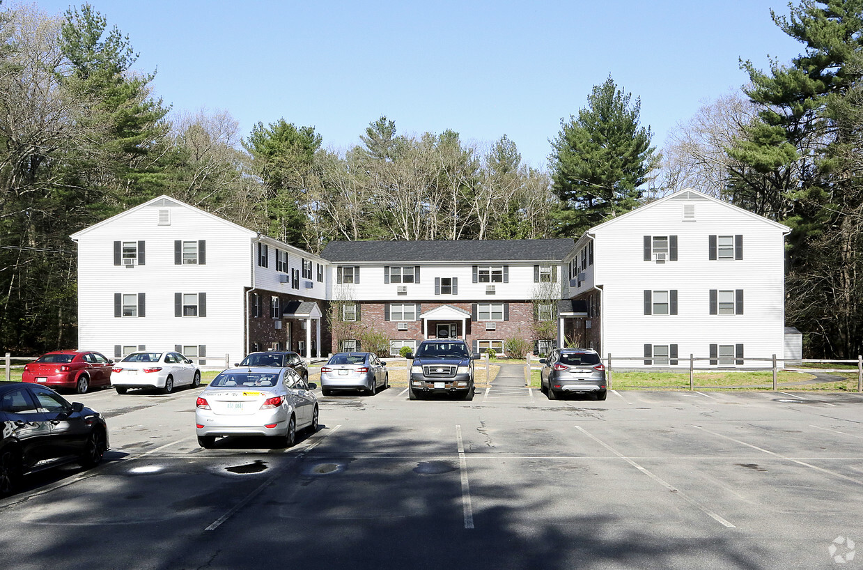 Primary Photo - Stonehenge Apartments