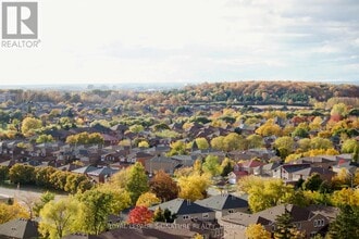 Building Photo - 15 Watergarden Dr