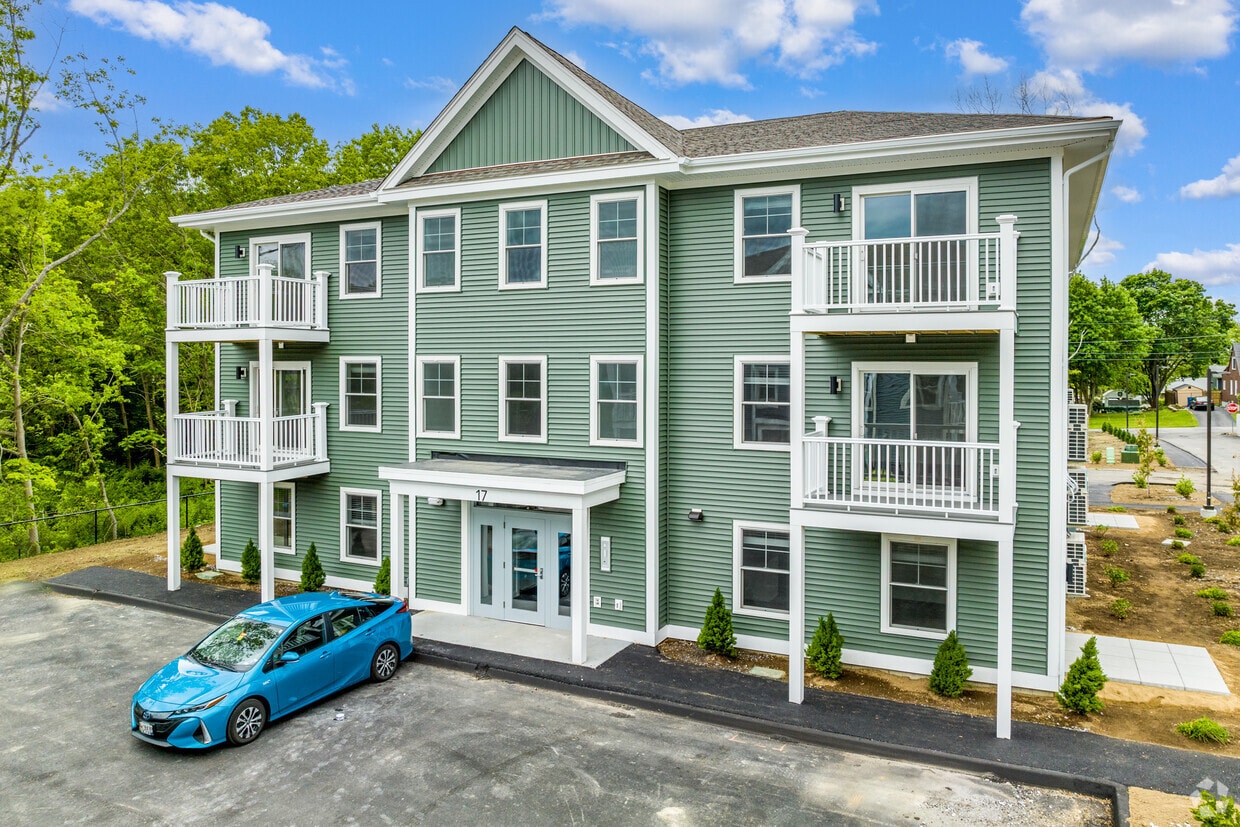 Winchester Woods Apartments in Portland, ME