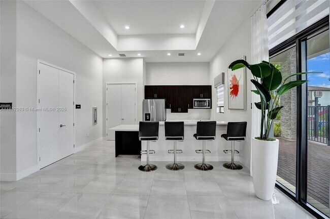 Foto del edificio - 796 NW 208th Terrace