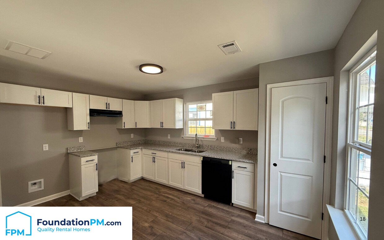 Foto del edificio - 785 Marianna St