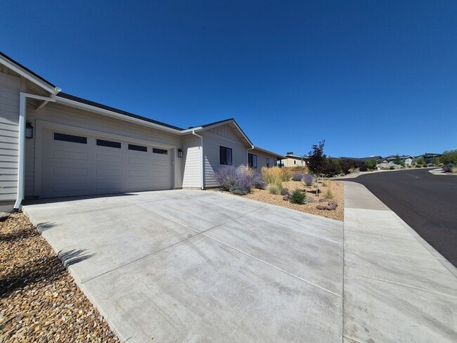 Building Photo - 3783 SW 47th St