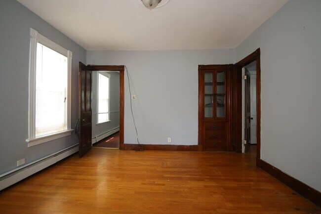 Foto del edificio - 198 Blatchley Ave