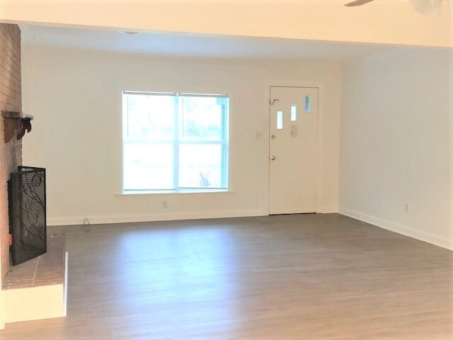 Building Photo - 2772 W Tharpe St
