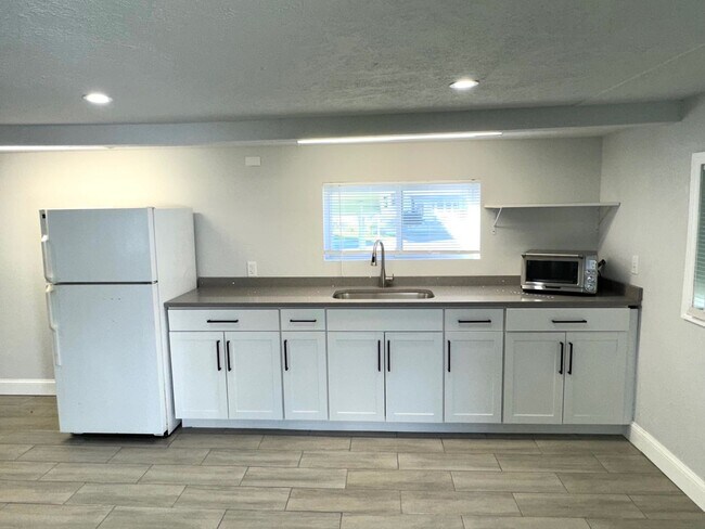 Foto del edificio - 515 49th Avenue Terrace West