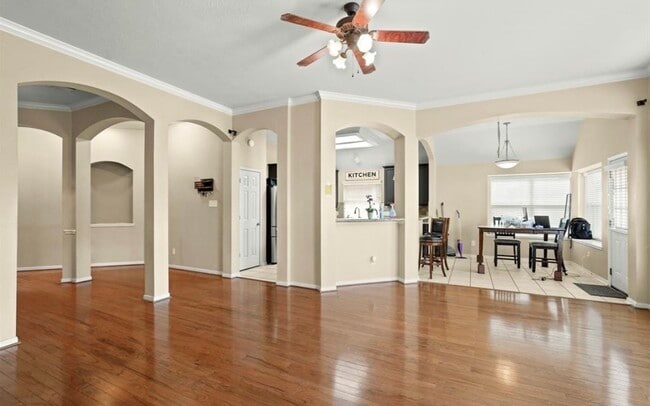 Building Photo - 3106 Valley Ct