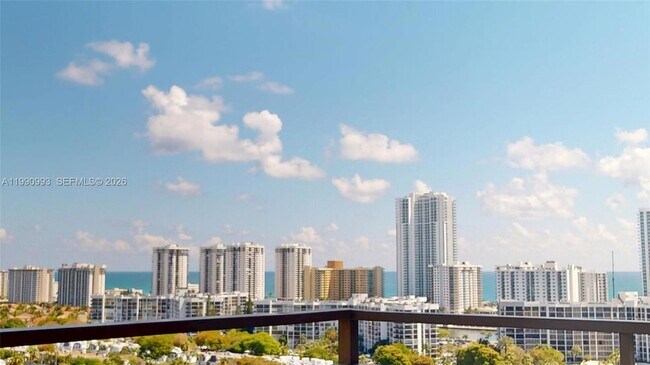 Foto del edificio - 2500 Parkview Dr