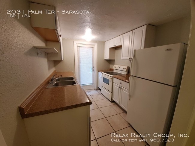 Building Photo - 2031 Palm Terrace