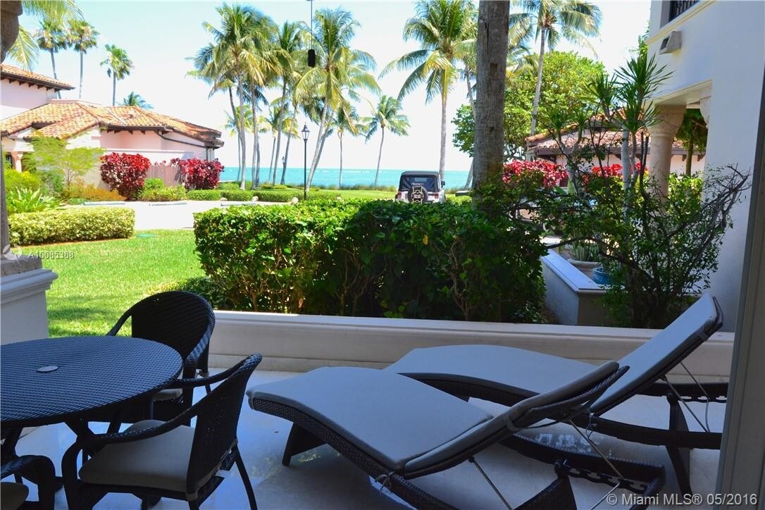 Primary Photo - 15112 Fisher Island Dr