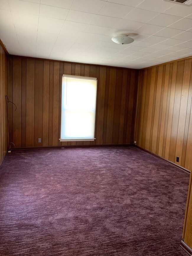 Building Photo - 3 br, 1 bath House - 3217 Hill St