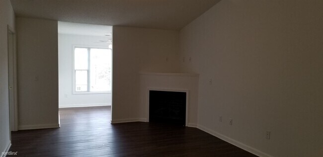 Building Photo - 2401 Vancastle Way