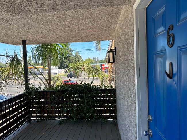Building Photo - 3911 Watt Ave
