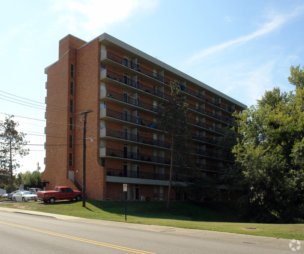 Building Photo - Grandview Manor