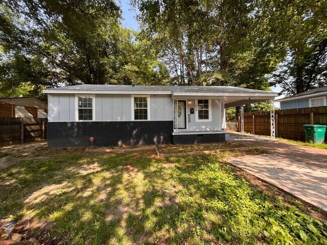Building Photo - 508 Dobson Ave