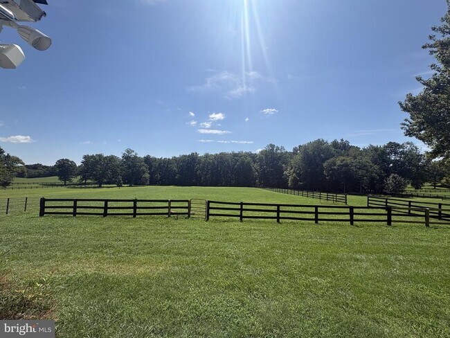 Foto del edificio - 7149 Gordonsville Rd