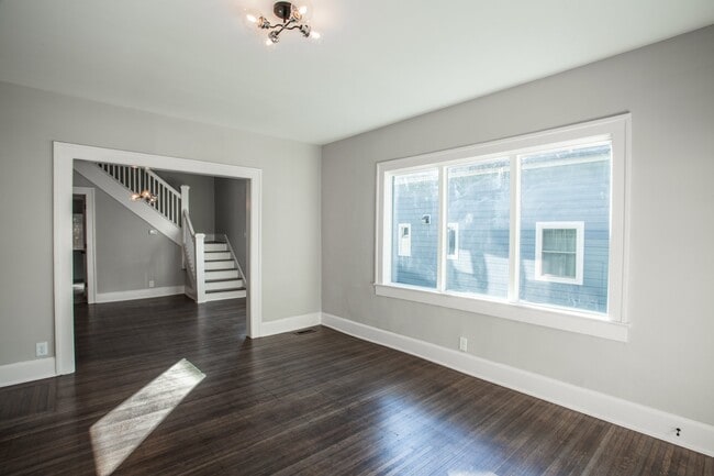 Building Photo - 3841 N Park Ave
