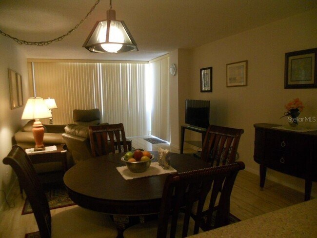 Foto del edificio - 6279 Sun Blvd