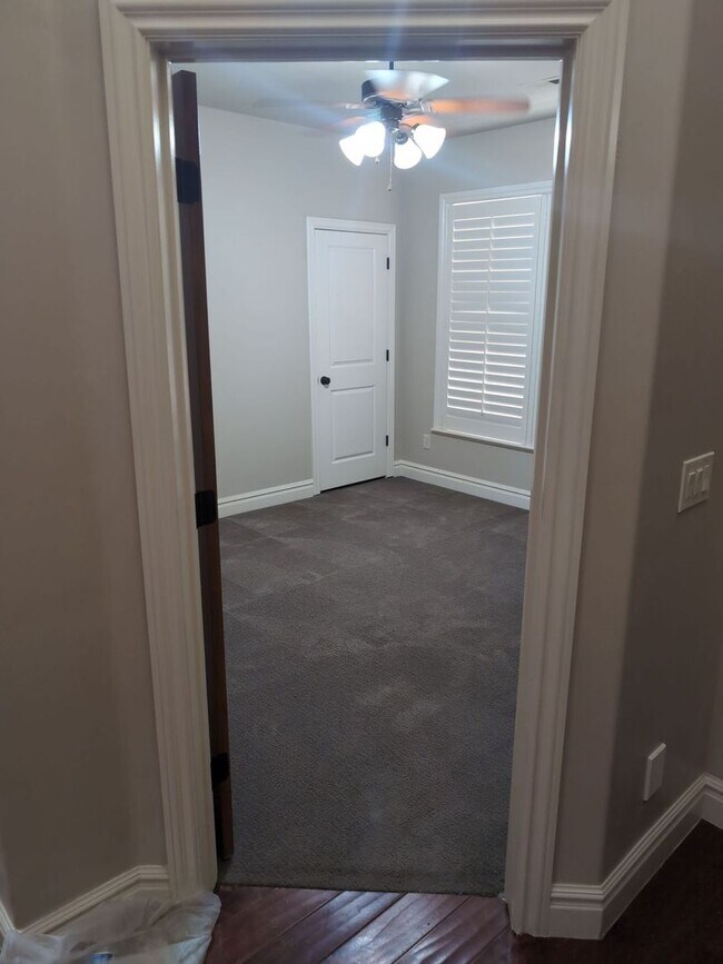 Foto del edificio - PET FRIENDLY -Spacious 6 Bedroom Home in St. George