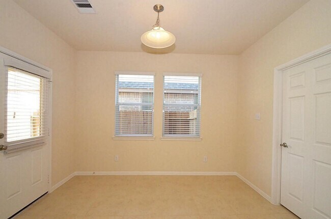 Foto del edificio - 3310 Pimlico Pine Ln