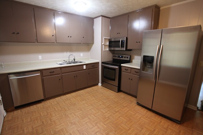 Foto del edificio - Two Bedroom/One Bathroom Off Tisdale Avail...