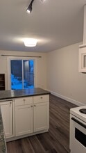 Building Photo - 1270 Consort Cres